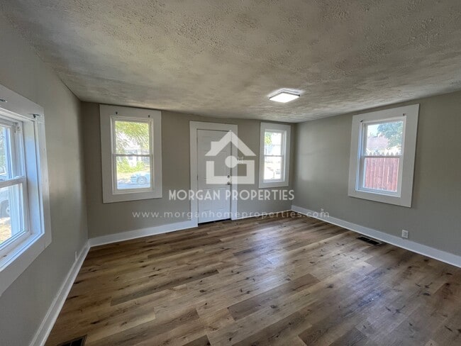 537 W Jackson St in Kokomo, IN - Foto de edificio - Building Photo