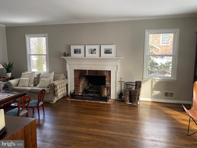 7616 Winterberry Pl in Bethesda, MD - Building Photo - Building Photo