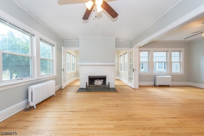 220 Park St in Montclair, NJ - Building Photo - Building Photo