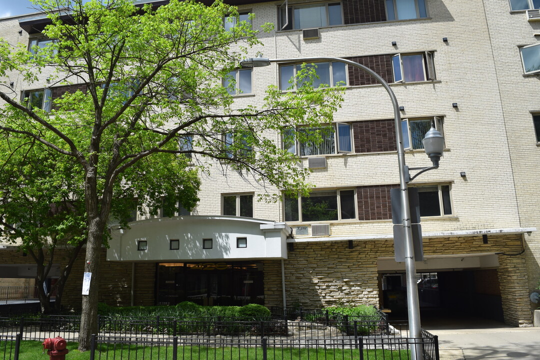 426 W Barry Ave in Chicago, IL - Building Photo