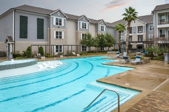Bellrock Market Station in Katy, TX - Foto de edificio - Building Photo