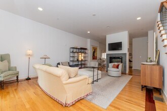 769 Heath St in Brookline, MA - Building Photo - Building Photo