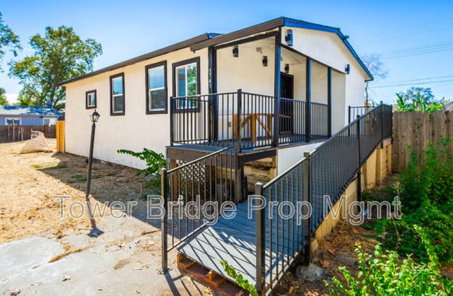 property at 3741 Jasmine St
