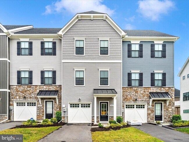 1612 Corn Crib Pl in Frederick, MD - Building Photo - Building Photo