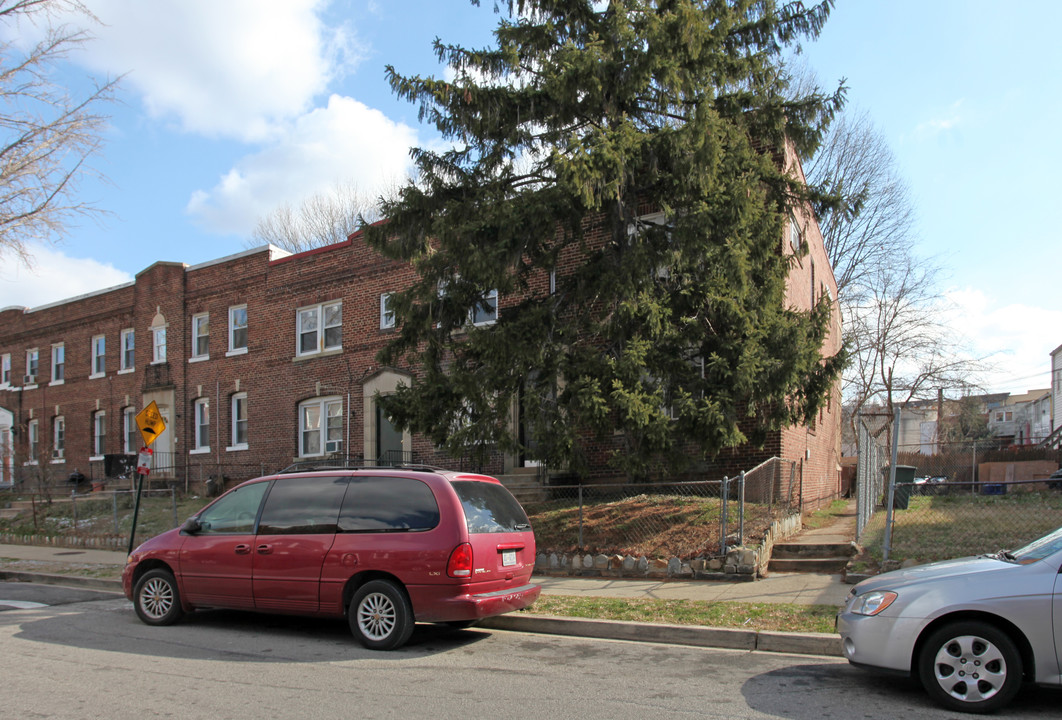 Holbrook Apartments in Washington, DC - Building Photo