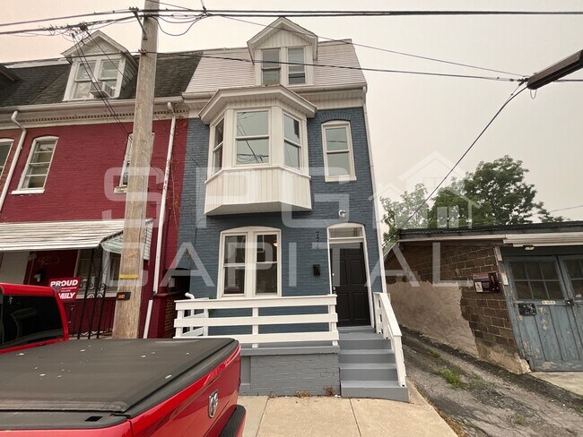 property at 774 W Mason Ave