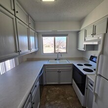 1305 Rio Rancho Blvd SE in Rio Rancho, NM - Building Photo - Building Photo
