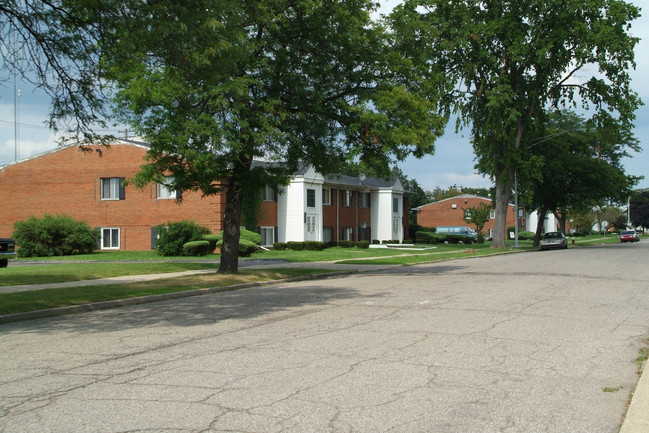 Park High Apartments in Highland Park, MI - Foto de edificio - Building Photo