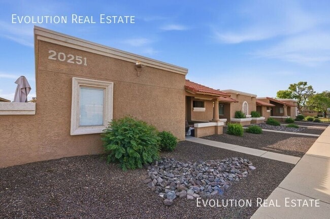 20251 N 3rd Dr in Phoenix, AZ - Building Photo - Building Photo