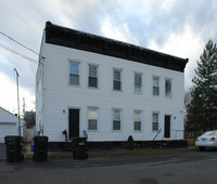 98 Melville Ave in Cohoes, NY - Foto de edificio - Building Photo