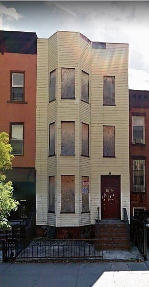 426 Chauncey St in Brooklyn, NY - Building Photo