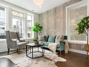 1815 W Augusta Blvd, Unit 1 in Chicago, IL - Foto de edificio - Building Photo
