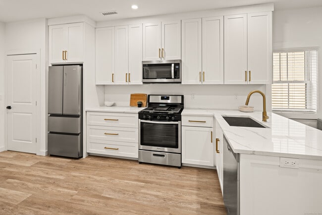 31 Sheffield Ave in New Haven, CT - Building Photo - Building Photo