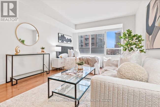 property at 1005 King St W
