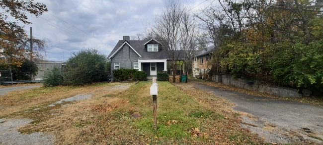 636 Benton Ave in Nashville, TN - Building Photo - Building Photo