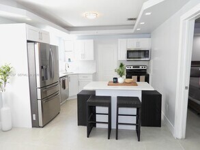 715 Hollywood Blvd in Hollywood, FL - Building Photo - Building Photo