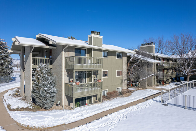 695 Manhattan Dr in Boulder, CO - Building Photo - Building Photo