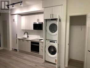 280 Dundas St W in Toronto, ON - Building Photo - Building Photo