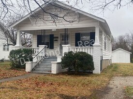 2120 N Johnston Ave in Springfield, MO - Building Photo