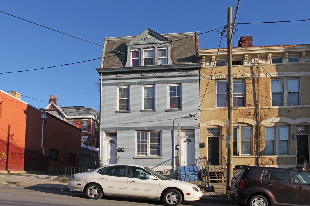 58-60 W McMillan St in Cincinnati, OH - Building Photo
