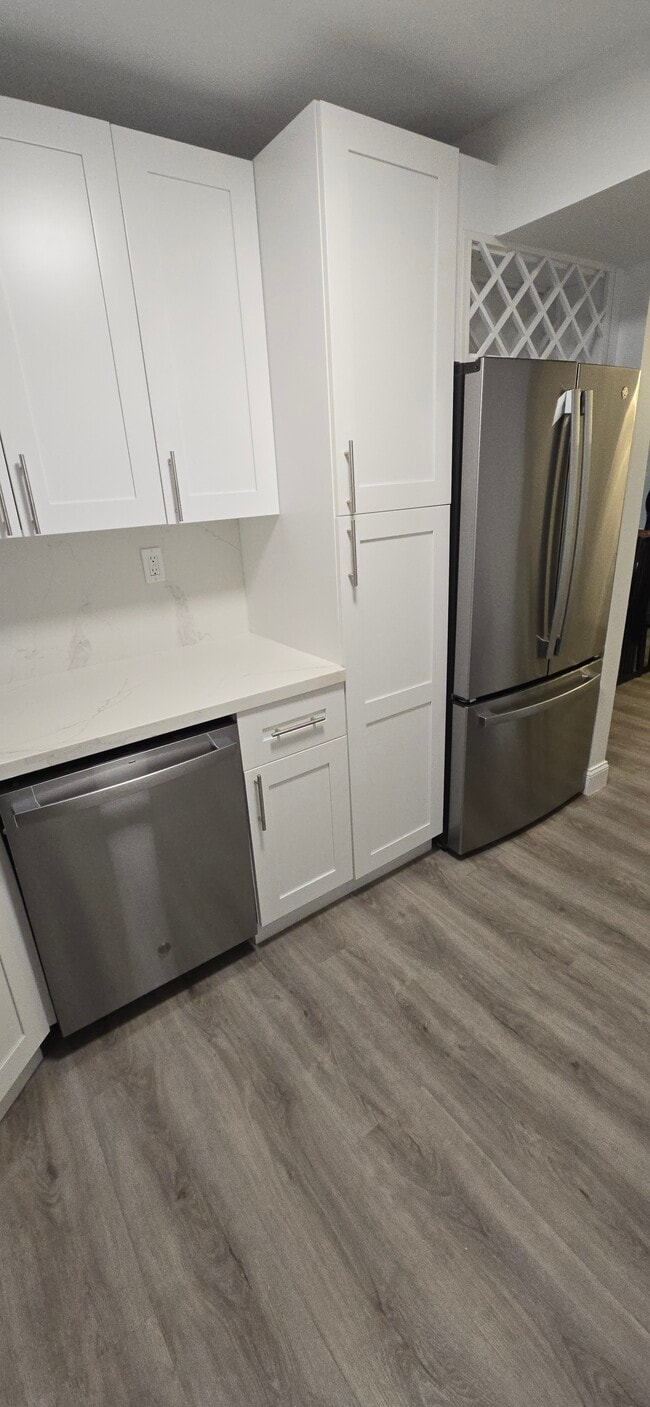 3031 N Ocean Blvd, Unit 405 in Fort Lauderdale, FL - Building Photo - Building Photo