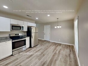 2182 Chestnut Log Loop, Unit 105 in Lithia Springs, GA - Foto de edificio - Building Photo