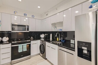 2501 S Ocean Dr, Unit 715 in Hollywood, FL - Foto de edificio - Building Photo