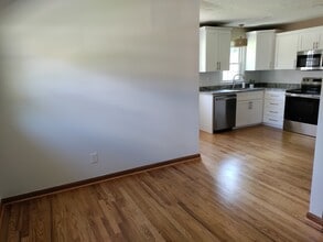 7914 Greenway Dr in Louisville, KY - Building Photo - Building Photo