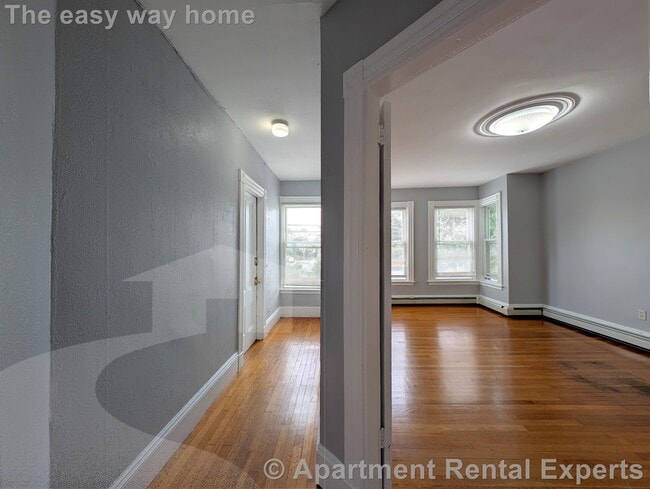 322 Beacon St, Unit 2