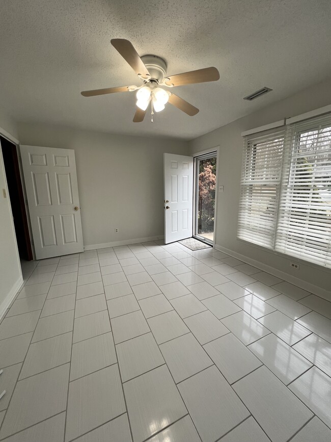 4515 Strangford Ave in Charlotte, NC - Building Photo - Building Photo