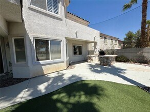 122 Cascade Lake St in Las Vegas, NV - Building Photo - Building Photo