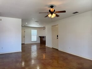 13343-13343 Country Meadow Ln in Lindale, TX - Building Photo - Building Photo