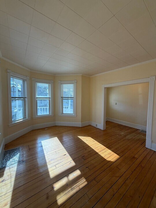 27-29 Dalton Ave in Pittsfield, MA - Building Photo