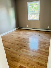 1051 Broad St in Providence, RI - Foto de edificio - Building Photo