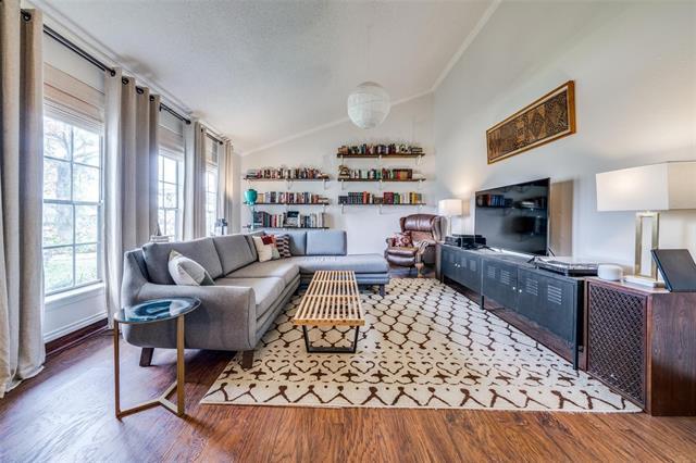 property at 2910 Blue Ridge Ln