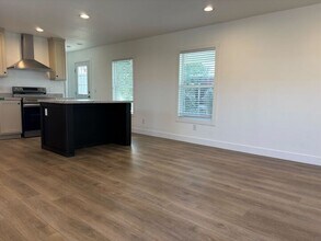 2060 N Center St in Mesa, AZ - Building Photo - Building Photo