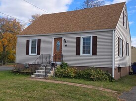 89 Tracy Ave in Waterbury, CT - Building Photo