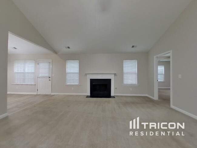 247 Augusta Woods Dr in Villa Rica, GA - Building Photo - Building Photo