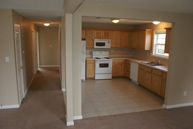 58 Gray Hawk Dr, Unit 58 Gray Hawk Drive in Shelbyville, KY - Building Photo - Building Photo