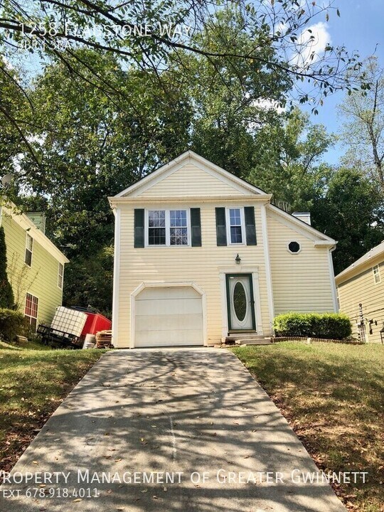 1258 Flagstone Way NW in Norcross, GA - Building Photo