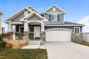 3762 Teal Run Wy in South Salt Lake, UT - Building Photo