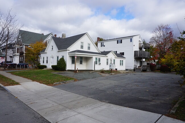 1180 Main St, Unit 1