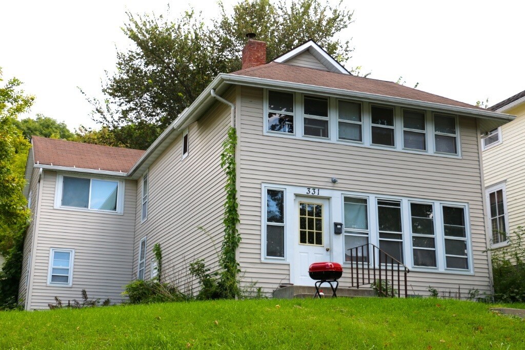 331 Center St in Mankato, MN - Building Photo