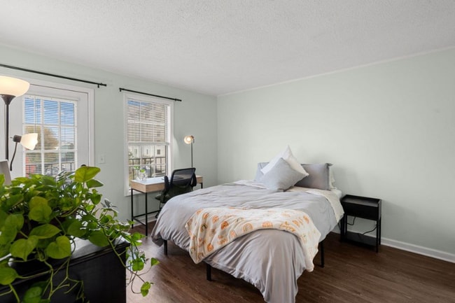 property at 2325 Elliston Pl