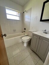 2134 Sibley Ave in Fort Pierce, FL - Foto de edificio - Building Photo