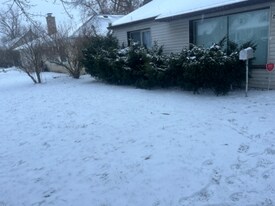 5731 Fenton St in Dearborn Heights, MI - Building Photo