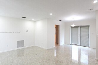 6203 SW 108th Pl in Miami, FL - Building Photo - Building Photo