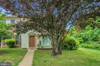 10601 Greta Lynn Ct in Fredericksburg, VA - Foto de edificio - Building Photo