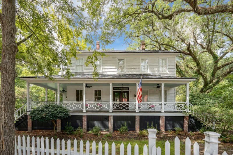 216 W Carolina Ave in Summerville, SC - Building Photo