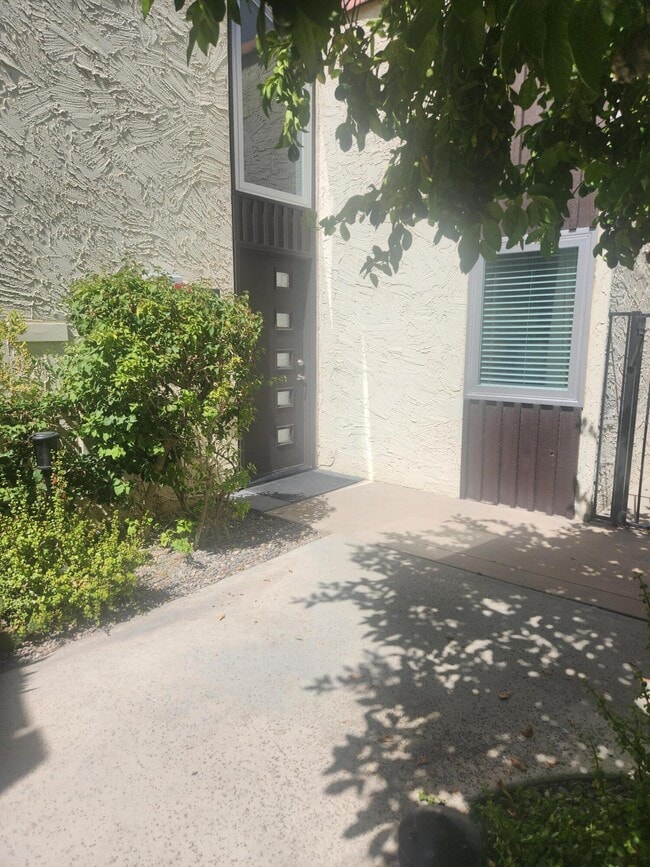 1478 S Camino Real in Palm Springs, CA - Building Photo - Building Photo